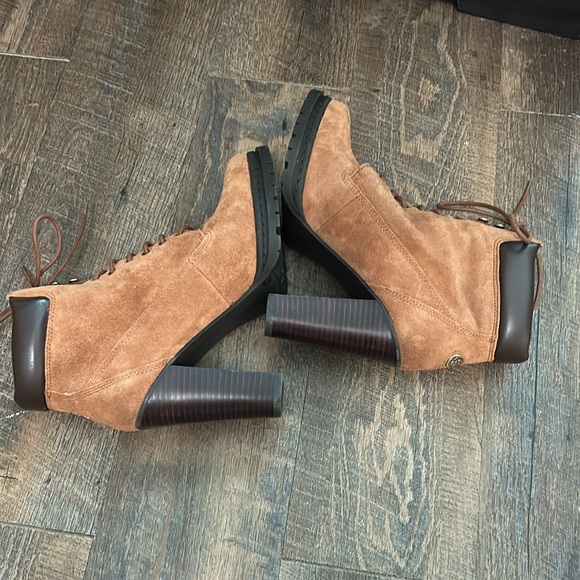 BCBGeneration Women's Bg-Maude, Carmel Oak 10/40 US - Picture 6 of 13